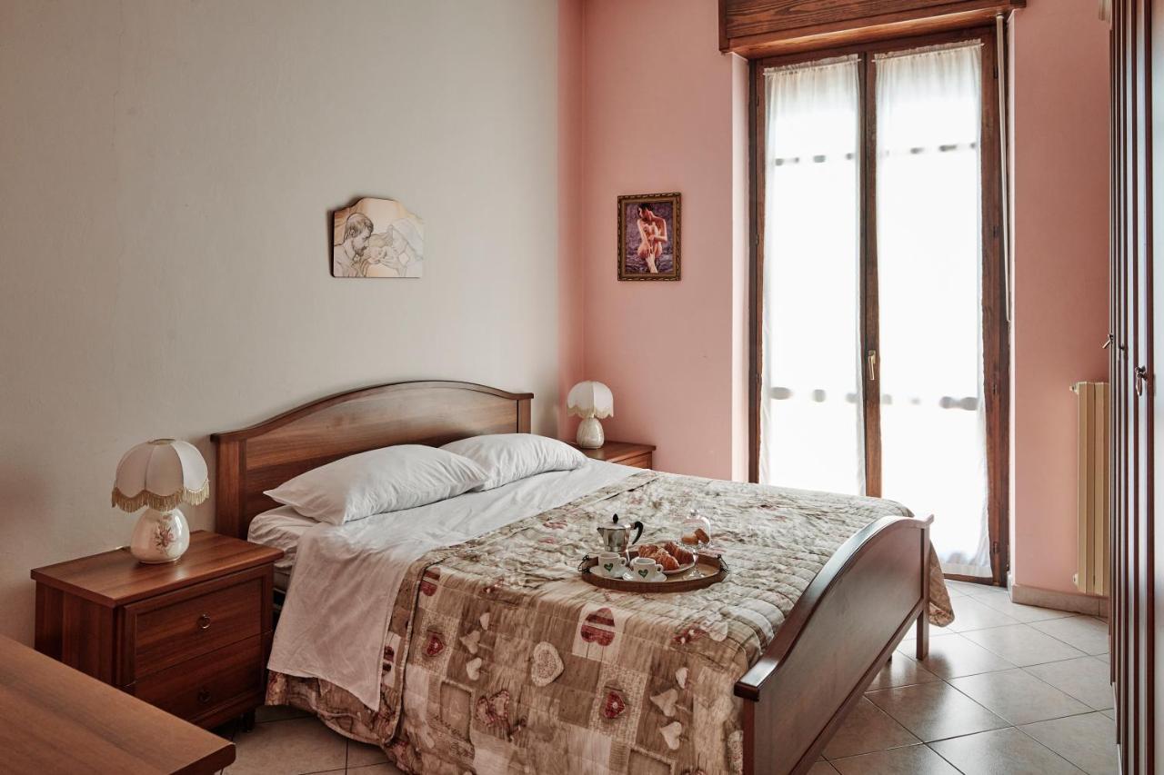Terrazza Di Alfieri - Alloggio Con Terrazza Privata Nel Centro Di Asti Kültér fotó